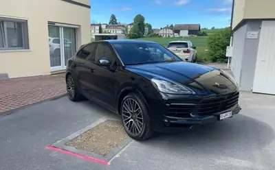 Porsche Cayenne Coupé — SUV sportif 340 ch, approuvé Porsche 2027 — Seitenansicht