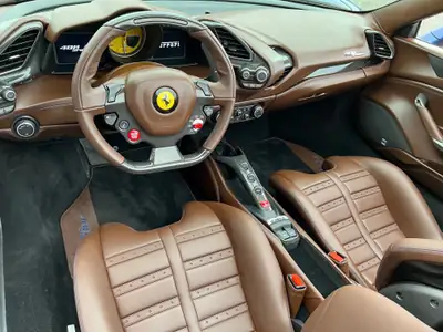 Ferrari 488 Spider 3.9 V8 — Cabriolet légendaire, 14 800 km, garantie Ferrari complète — Miniature 12