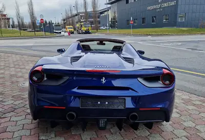 Ferrari 488 Spider 3.9 V8 — Cabriolet légendaire, 14 800 km, garantie Ferrari complète — Miniature 10
