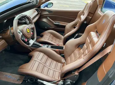Ferrari 488 Spider 3.9 V8 — Cabriolet légendaire, 14 800 km, garantie Ferrari complète — Miniature 13