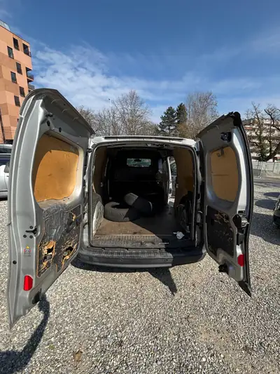 Renault Kangoo Medium dCi 110 — Utilitaire fiable, consommation maîtrisée, sans sinistre — Heckansicht