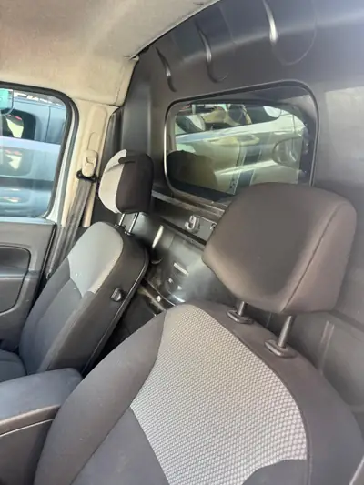 Renault Kangoo Medium dCi 110 — Utilitaire fiable, consommation maîtrisée, sans sinistre — Miniatur 24