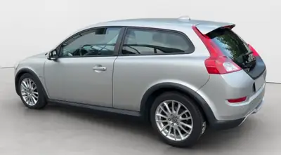 Volvo C30 1.6D DRIVe Start/Stop — Citadine économique et fiable, 63 000 km seulement — vista posteriore