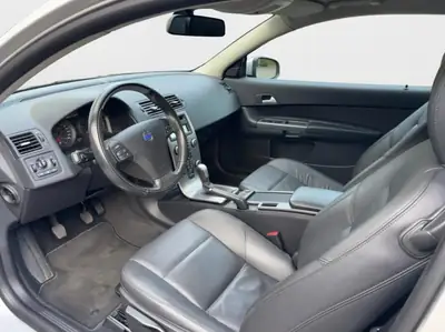 Volvo C30 1.6D DRIVe Start/Stop — Citadine économique et fiable, 63 000 km seulement — cruscotto