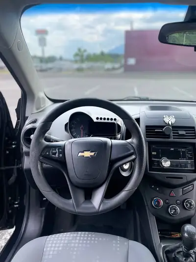Chevrolet Camaro Aveo 1.2 LS — Sportive compacte entretenue, sans accident — vista posteriore