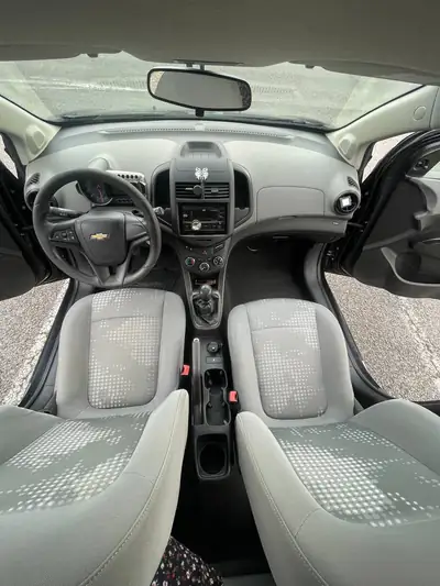 Chevrolet Camaro Aveo 1.2 LS — Sportive compacte entretenue, sans accident — interni