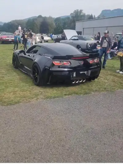Chevrolet Corvette Z06 C7.R Edition — Supercar américaine rare, 660 ch, quasi neuve — Miniature 9