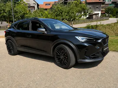 CUPRA Formentor VZ5 — SUV coupé haute performance, 390 ch et seulement 27 000 km — vista esterna