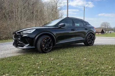 CUPRA Formentor VZ5 — SUV coupé haute performance, 390 ch et seulement 27 000 km — cruscotto