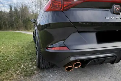 CUPRA Formentor VZ5 — SUV coupé haute performance, 390 ch et seulement 27 000 km — interni