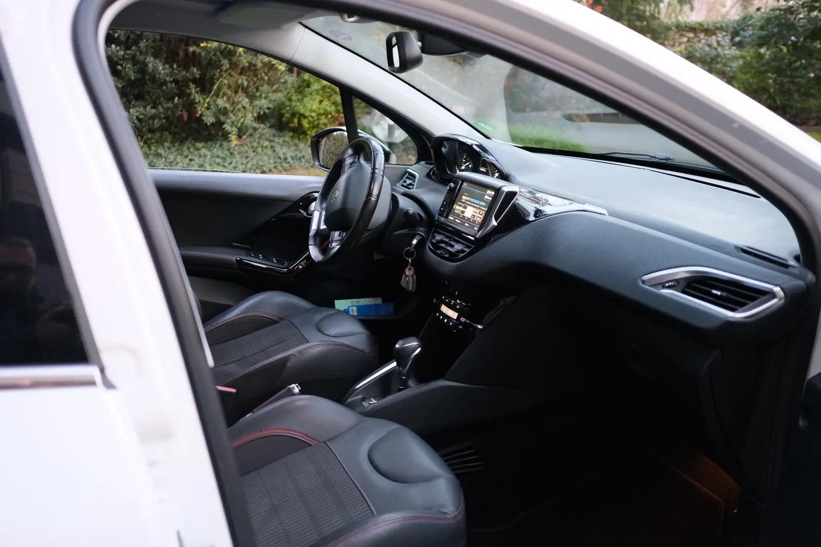 Peugeot 208 2018 occasion Genève — 4
