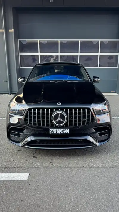 Mercedes-Benz GLE 63 AMG Coupé — Monstre de performance 612 ch, 91000 km, sans accident — side view