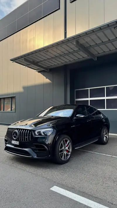 Mercedes-Benz GLE 63 AMG Coupé — Monstre de performance 612 ch, 91000 km, sans accident — rear view