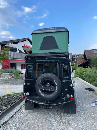 Land Rover Defender 110 2.5 Td5 — L'authentique 4x4 britannique, robustesse éprouvée — Thumbnail 9