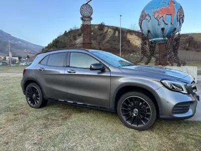Mercedes-Benz GLA 250 AMG Line 4Matic — SUV compact dynamique, 72 000 km seulement — exterior view
