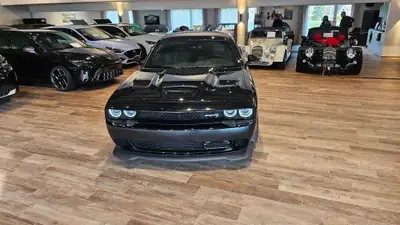 Dodge Challenger 6.2 SRT Hellcat — Muscle car légendaire, 717 ch purs — interior