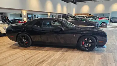 Dodge Challenger 6.2 SRT Hellcat — Muscle car légendaire, 717 ch purs — Thumbnail 7