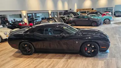 Dodge Challenger 6.2 SRT Hellcat — Muscle car légendaire, 717 ch purs — Thumbnail 8