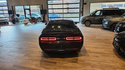 Dodge Challenger 6.2 SRT Hellcat — Muscle car légendaire, 717 ch purs — Thumbnail 12