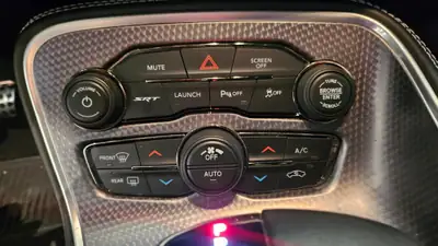 Dodge Challenger 6.2 SRT Hellcat — Muscle car légendaire, 717 ch purs — Thumbnail 25