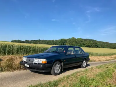 Volvo 940 2.3 GLE 1992 — Berline suédoise élégante, seize ans d'histoire et seulement 70 000 km — Außenansicht