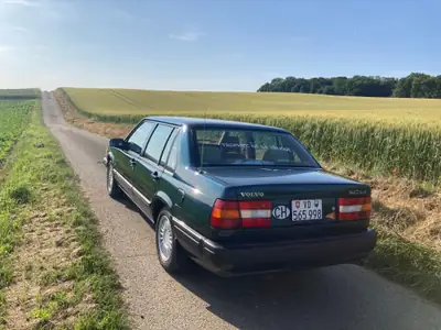 Volvo 940 2.3 GLE 1992 — Berline suédoise élégante, seize ans d'histoire et seulement 70 000 km — Innenraum
