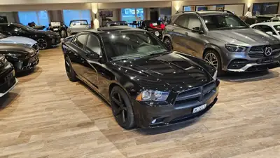 Dodge Charger R/T 5.7 — Muscle car américain authentique, jantes Vossen 20", impeccable — detail