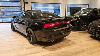 Dodge Charger R/T 5.7 — Muscle car américain authentique, jantes Vossen 20", impeccable — Thumbnail 14