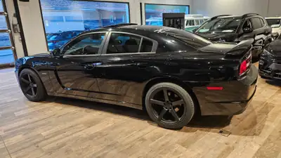 Dodge Charger R/T 5.7 — Muscle car américain authentique, jantes Vossen 20", impeccable — Thumbnail 16