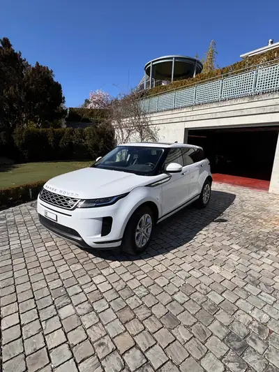 Range Rover Evoque R-Dynamic P 200 — SUV compact premium, 130'000 km, transmission intégrale — Seitenansicht