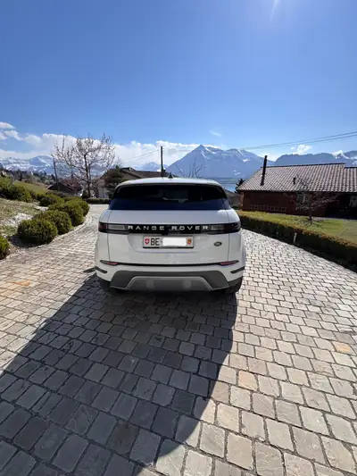 Range Rover Evoque R-Dynamic P 200 — SUV compact premium, 130'000 km, transmission intégrale — Armaturenbrett