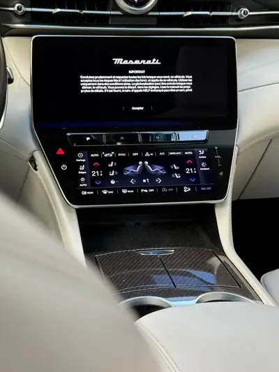 Maserati Grecale 2.0 MHEV Modena — SUV hybride premium, 58'000 km, toit panoramique — Miniature 12