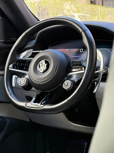Maserati Grecale 2.0 MHEV Modena — SUV hybride premium, 58'000 km, toit panoramique — Miniature 10