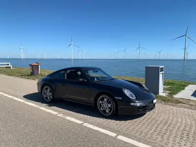Porsche 911 Carrera S 2005 — Coupé sportif légendaire, 355 ch et boîte manuelle — arrière