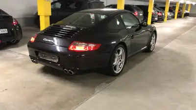 Porsche 911 Carrera S 2005 — Coupé sportif légendaire, 355 ch et boîte manuelle — Miniature 8