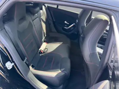 Mercedes-Benz CLA 250 AMG Line 4matic Shooting Brake — Élégance et polyvalence avec transmission intégrale — Miniature 17