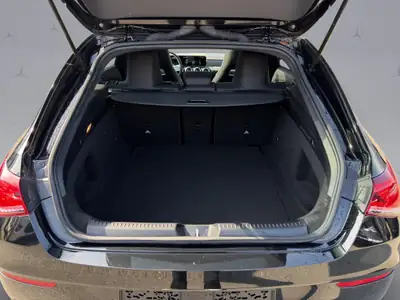 Mercedes-Benz CLA 250 AMG Line 4matic Shooting Brake — Élégance et polyvalence avec transmission intégrale — Miniature 18