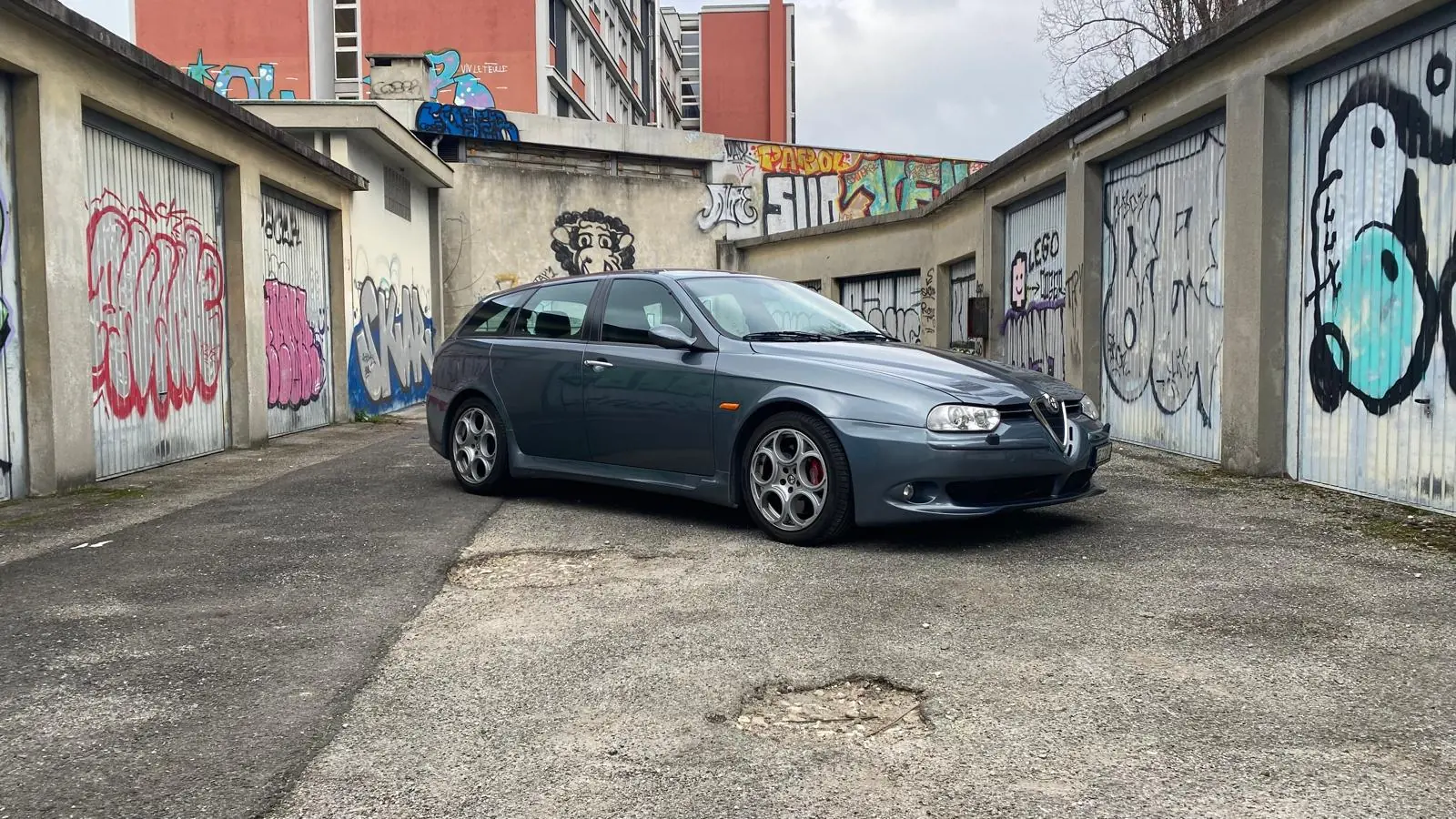 Alfa Romeo 156 Sportwagon 3.2 V6 GTA — Break sportif légendaire, 250 ch authentiques — vista esterna