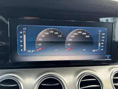 Mercedes-Benz E 200 Avantgarde — Berline élégante, entretien complet Mercedes, kilométrage modéré — Miniature 9