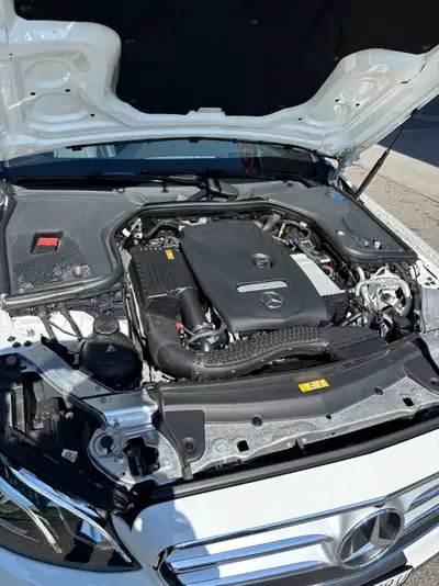 Mercedes-Benz E 200 Avantgarde — Berline élégante, entretien complet Mercedes, kilométrage modéré — Miniature 17