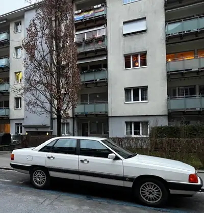 Audi 100 2.3 C 5E — Berline élégante des années 1980, moteur fiable et spacieuse — côté