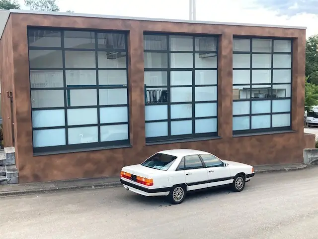 Audi 100 2.3 C 5E — Berline élégante des années 1980, moteur fiable et spacieuse
