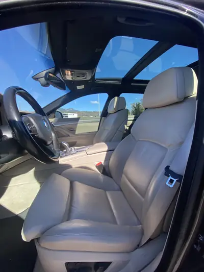 BMW 535d Touring Steptronic — Break diesel performant, 163 000 km, sans sinistre — intérieur