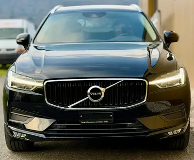Volvo XC60 B4 R-Design — SUV premium diesel mild hybrid, 100 000 km, expertisé — exterior view