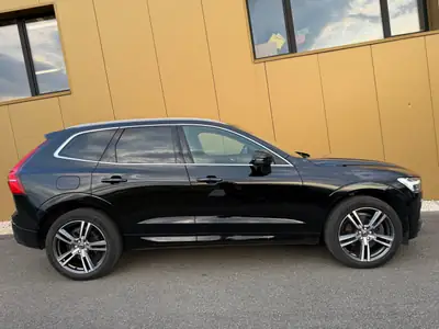 Volvo XC60 B4 R-Design — SUV premium diesel mild hybrid, 100 000 km, expertisé — rear view