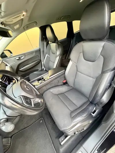 Volvo XC60 B4 R-Design — SUV premium diesel mild hybrid, 100 000 km, expertisé — Thumbnail 11