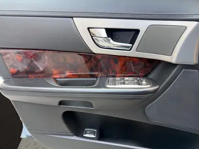 Jaguar XF 3.0 V6 Premium Luxury — Berline British Premium, 238 ch dynamiques — Miniatur 12