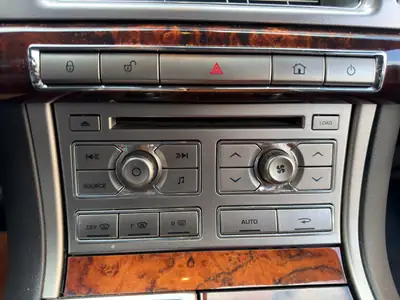 Jaguar XF 3.0 V6 Premium Luxury — Berline British Premium, 238 ch dynamiques — Miniatur 16