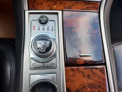 Jaguar XF 3.0 V6 Premium Luxury — Berline British Premium, 238 ch dynamiques — Miniatur 22