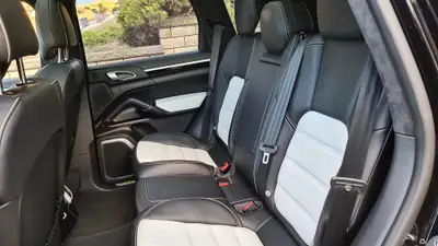 Porsche Cayenne S E-Hybrid Platinum Edition — SUV hybride rechargeable haute performance, 155'000 km — Thumbnail 10